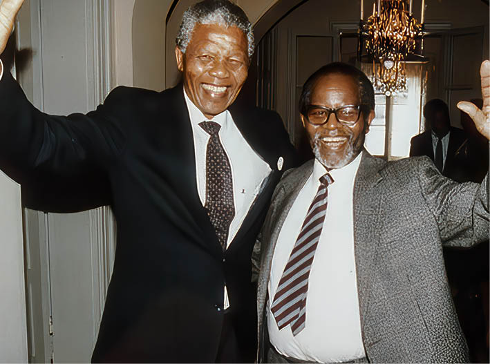 In 1990 Nelson Mandela and Oliver Tambo reunited after three decades apart &ndash; the one in prison, the other in exile. (University of the Western Cape Robben Island Mayibuye Museum Archive, courtesy of GCIS)